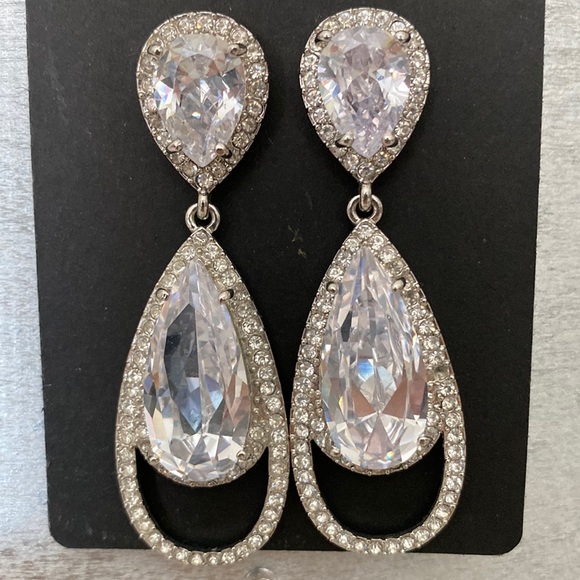 Vivah Crystal Earrings - Picture 1 of 6